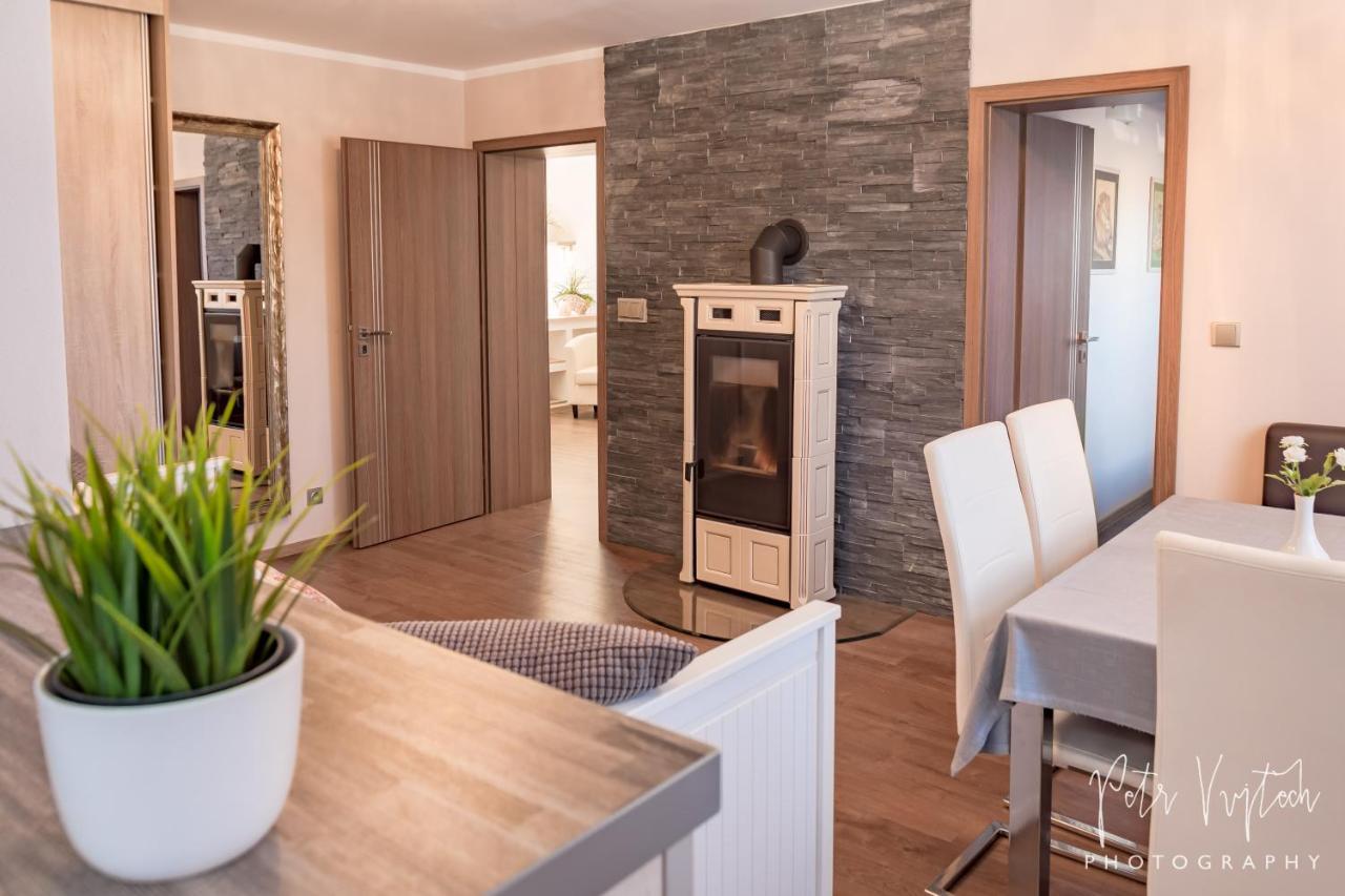 Apartman Na Lipne Frymburk Zewnętrze zdjęcie